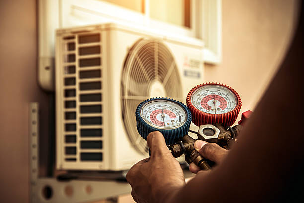 Professional Hvac technician working in Delphi, IN